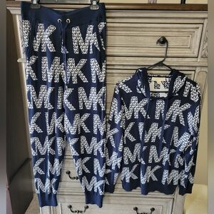 Michael Kors Women's Lounge Set. Navy Blue And White Logo Design. Worn Once